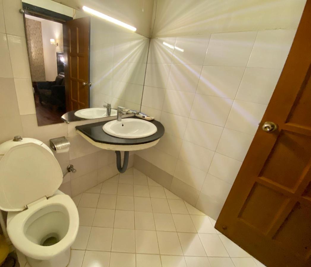 Shelton Hotel Λαχόρη Εξωτερικό φωτογραφία